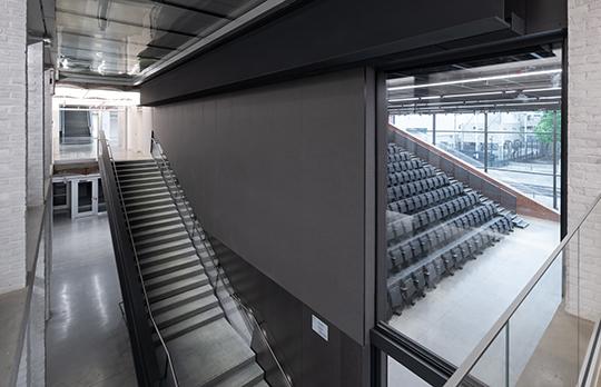 Met Warehouse auditorium (Iwan Baan)