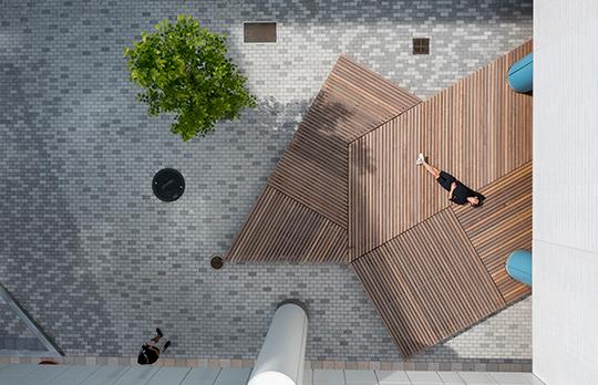 New Vassar courtyard (Photo: J. Horner)