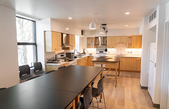 East Campus kitchen (Courtesy Consigli, photo by Leo Bonarrigo) East Campus kitchen (Courtesy Consigli, photo by Leo Bonarrigo)